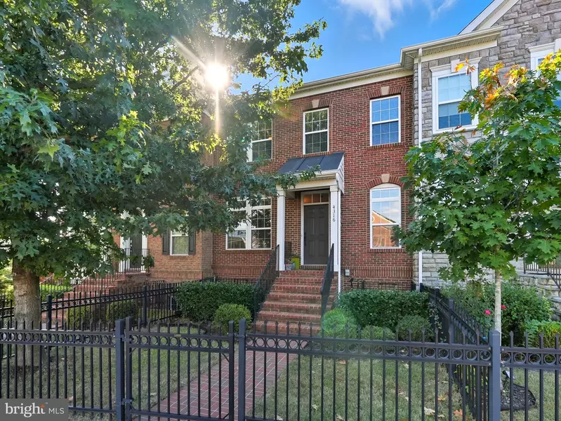 4316 CHAIN BRIDGE RD, Fairfax, VA 22030