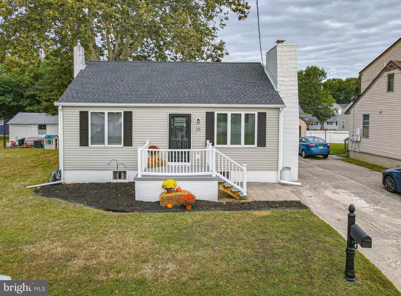 25 ELIZABETH DR, Pennsville, NJ 08070