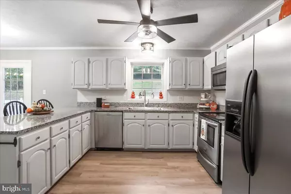 Mt Jackson, VA 22842,2726 CAVE RIDGE RD