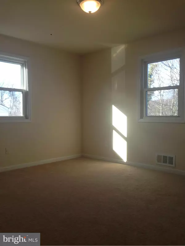 Lanham, MD 20706,7208 POWHATAN ST