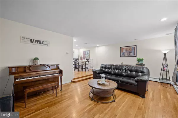 Lansdale, PA 19446,1653 BRIDLE PATH DR