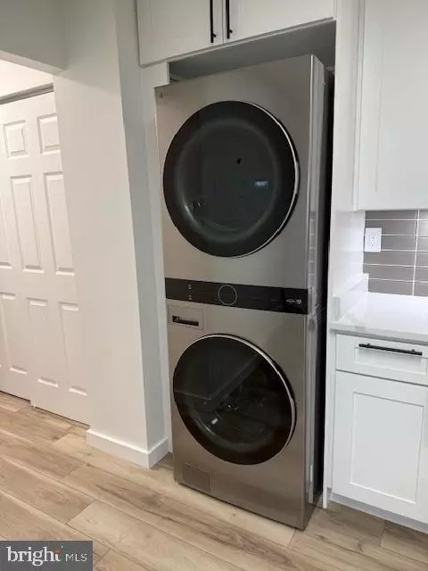 Alexandria, VA 22304,307 YOAKUM PKWY #1021