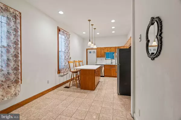 Philadelphia, PA 19104,627 N 32ND ST