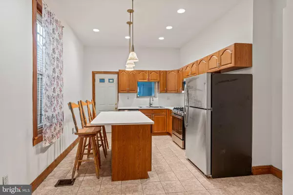 Philadelphia, PA 19104,627 N 32ND ST