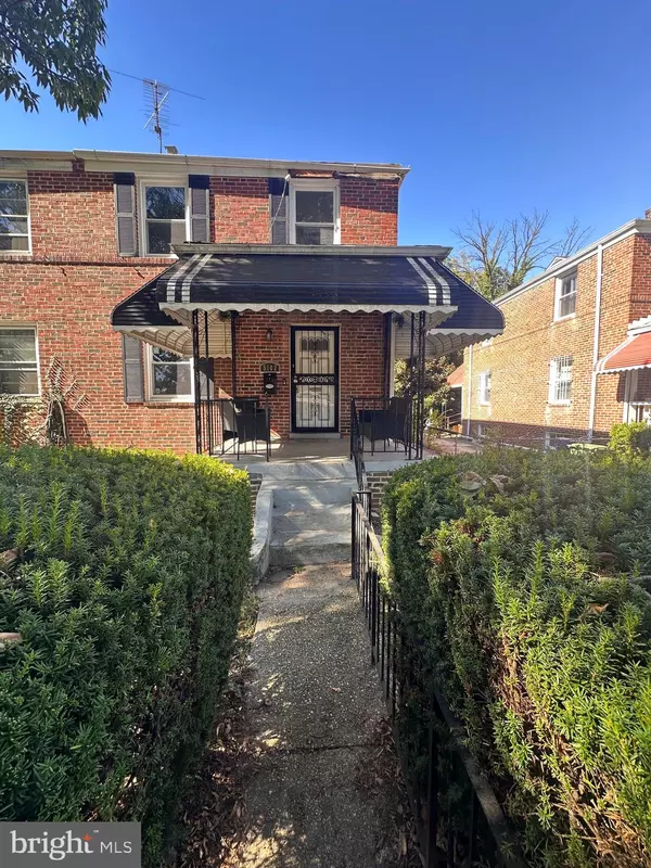 5102 LEVINDALE RD, Baltimore, MD 21215