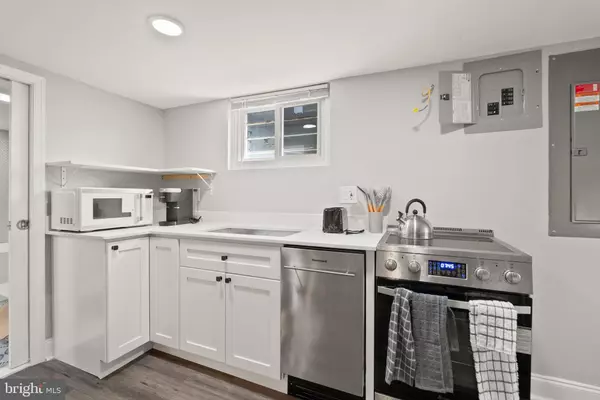 Washington, DC 20011,1238 CRITTENDEN ST NW