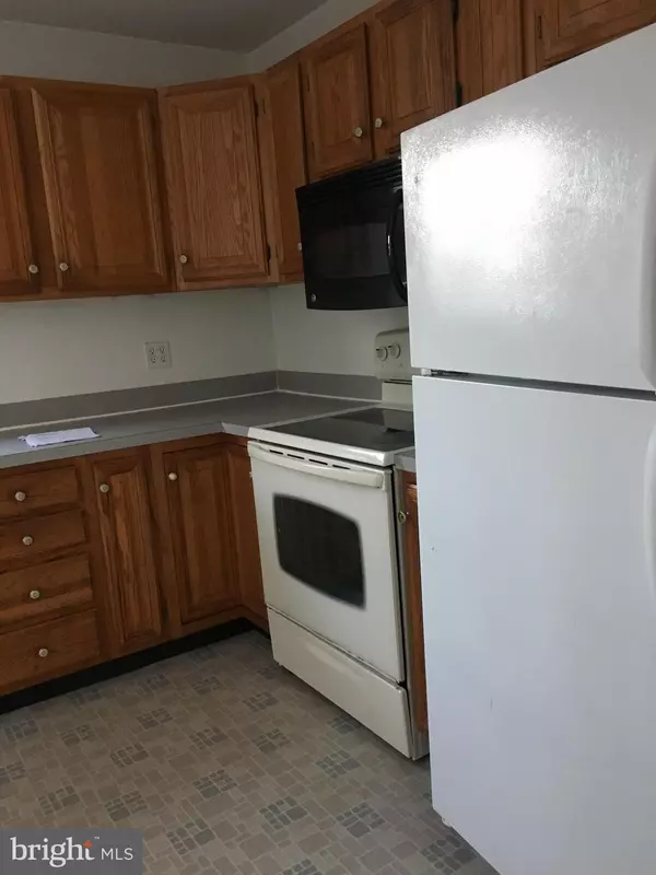 New Holland, PA 17557,233 LOCUST ST