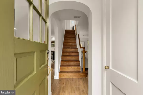 Silver Spring, MD 20901,905 MALCOLM DR