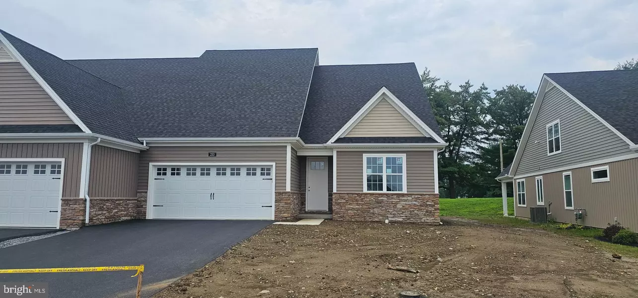 253 BELLARIDE LN #52, Millersville, PA 17551