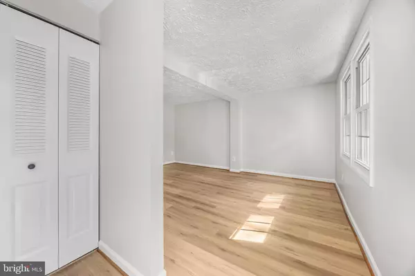 Lorton, VA 22079,8786 NEWINGTON COMMONS RD