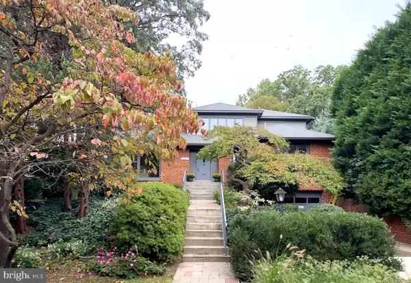 5402 SURREY ST, Chevy Chase, MD 20815