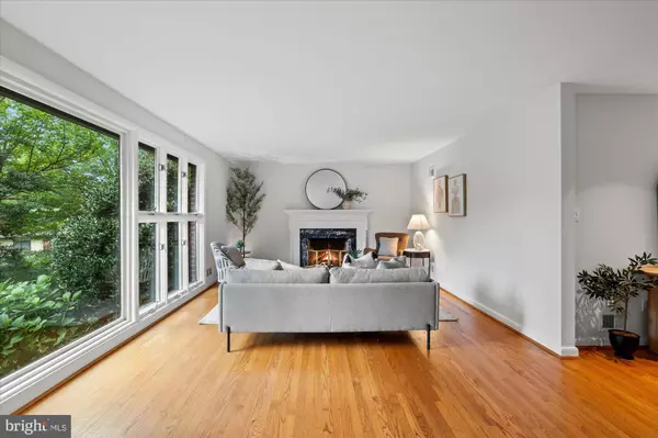 Chevy Chase, MD 20815,5402 SURREY ST