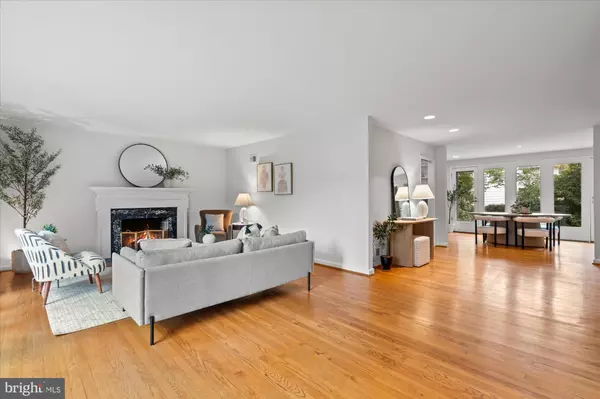 Chevy Chase, MD 20815,5402 SURREY ST