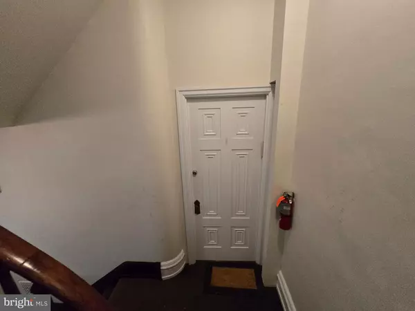 Philadelphia, PA 19103,1813 PINE ST #2F