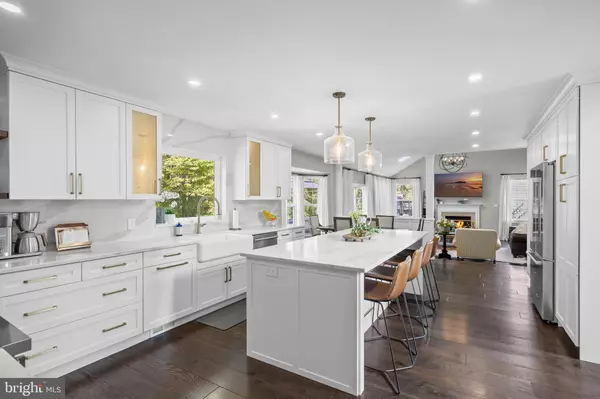 Mount Holly, NJ 08060,18 CARRIAGE DR.