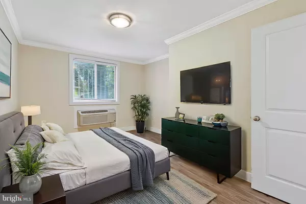 Washington, DC 20020,2832 HARTFORD ST SE #104