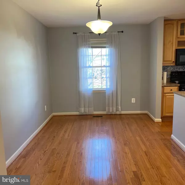 Annandale, VA 22003,3274 APPLEGATE CT