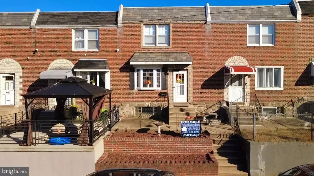 4245 J ST, Philadelphia, PA 19124