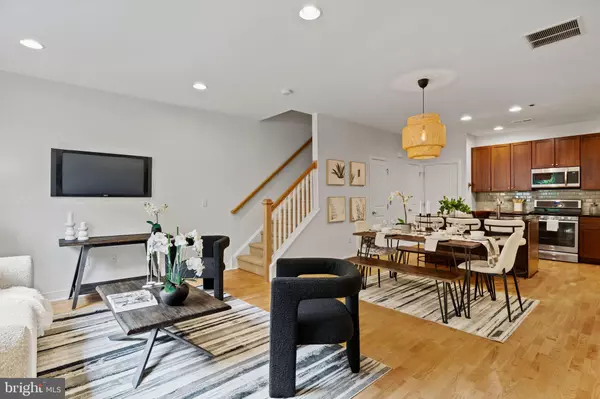 205 BRINLEY CT, Philadelphia, PA 19146