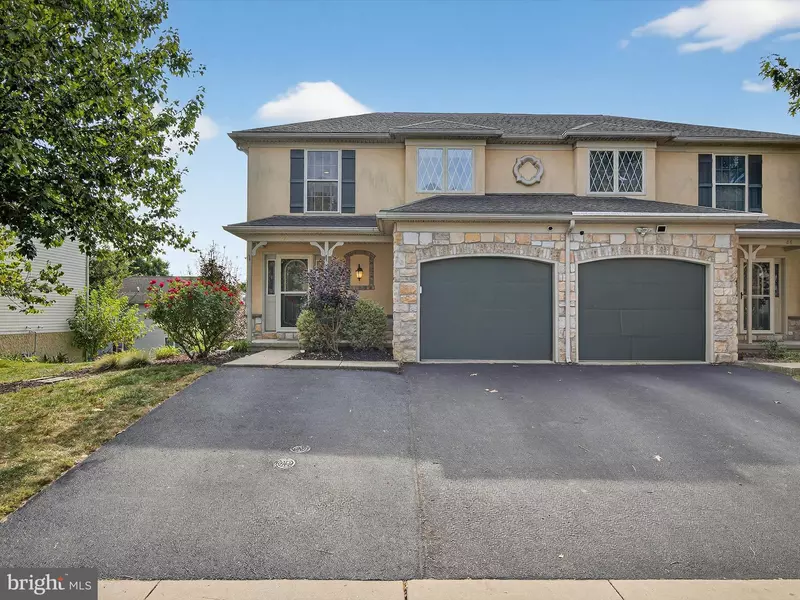 92 HAWK LN, Ephrata, PA 17522