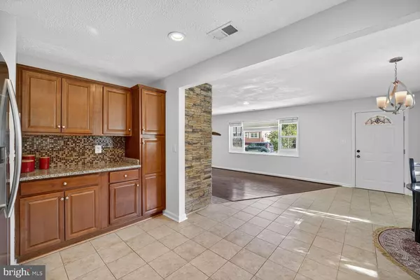 Lanham, MD 20706,9410 VAN BUREN ST