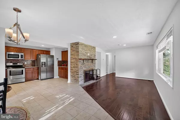 Lanham, MD 20706,9410 VAN BUREN ST