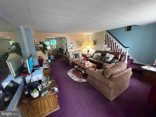 Upper Darby, PA 19082,7114 LOCUST ST