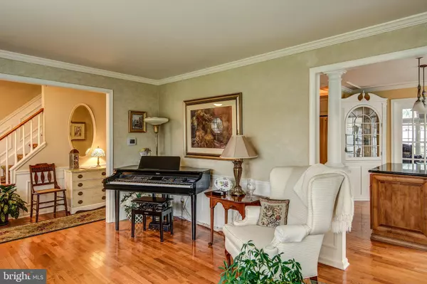 Cherry Hill, NJ 08003,1918 PIPPIN CIR