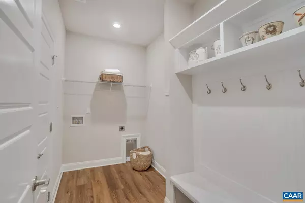 Charlottesville, VA 22901,800 FARROW DR