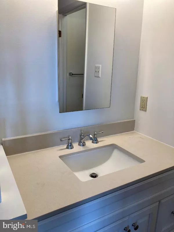 Alexandria, VA 22312,6344 MEETING HOUSE WAY