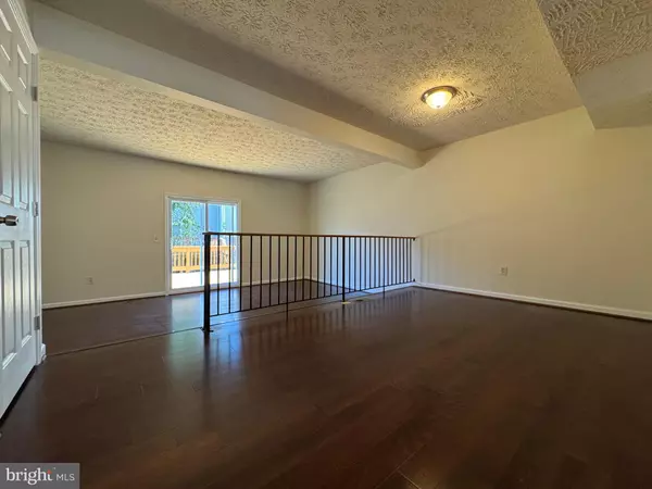 Owings Mills, MD 21117,974 JOSHUA TREE CT