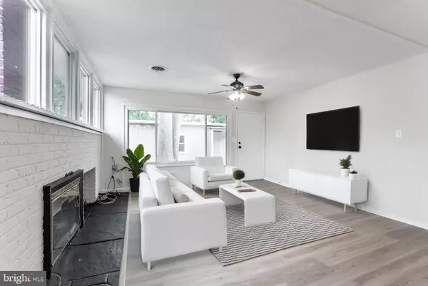 Woodbridge, VA 22191,13709 MARBURY LN