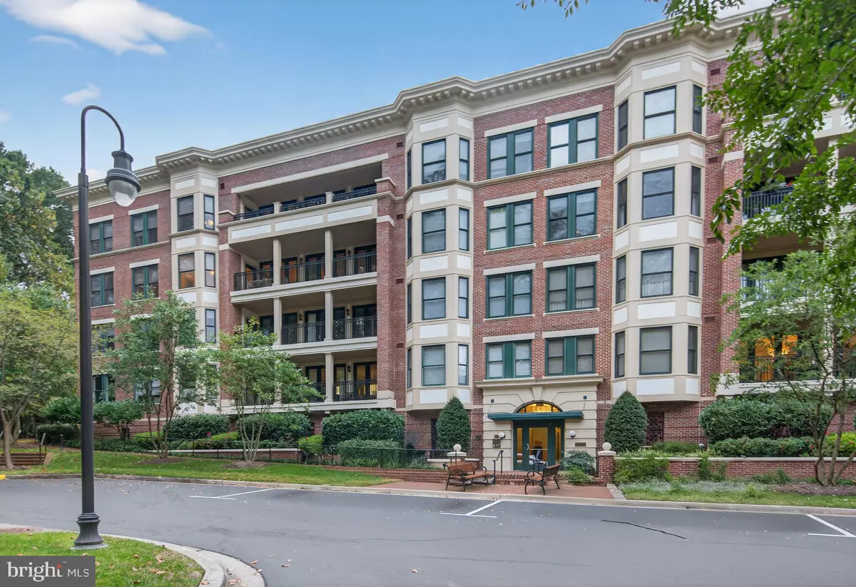 North Bethesda, MD 20852,10400 STRATHMORE PARK CT #403