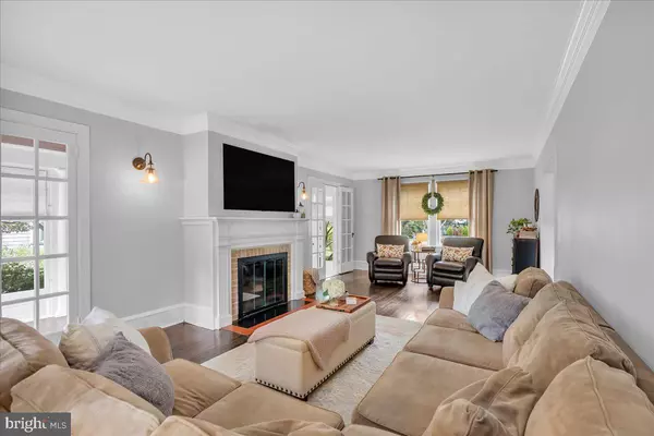 Moorestown, NJ 08057,408 E 2ND ST