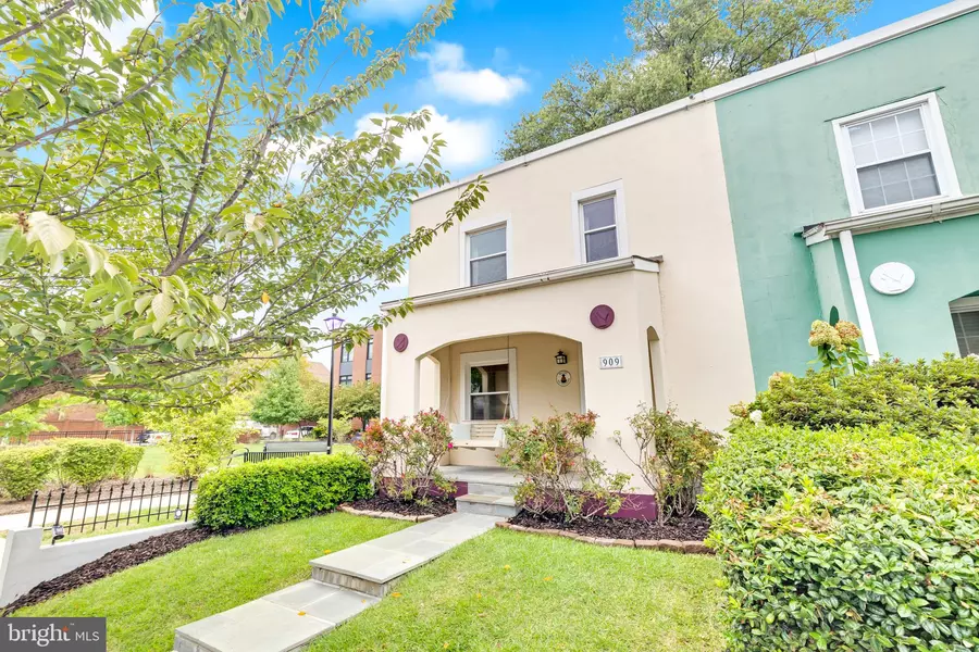 909 PENDLETON ST, Alexandria, VA 22314