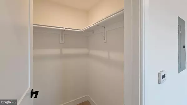 Philadelphia, PA 19125,2560 JASPER #302