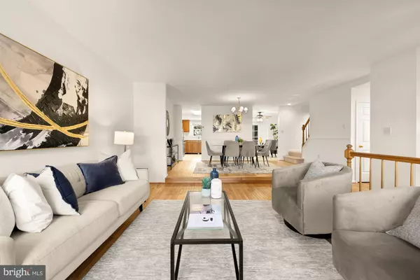 Fairfax, VA 22033,12323 FOX LAKE CT