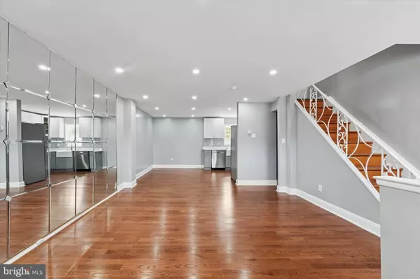 Philadelphia, PA 19122,1319 PATRICK HENRY PL