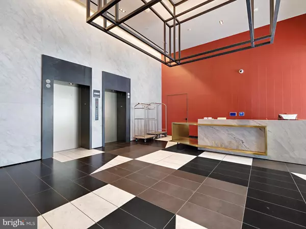 Washington, DC 20002,1625 ECKINGTON PL NE #PH207