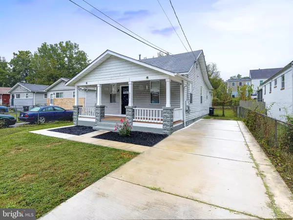 Capitol Heights, MD 20743,403 BIRCHLEAF AVE