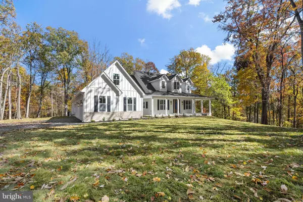 Shepherdstown, WV 25443,17 MISTLETOE LN