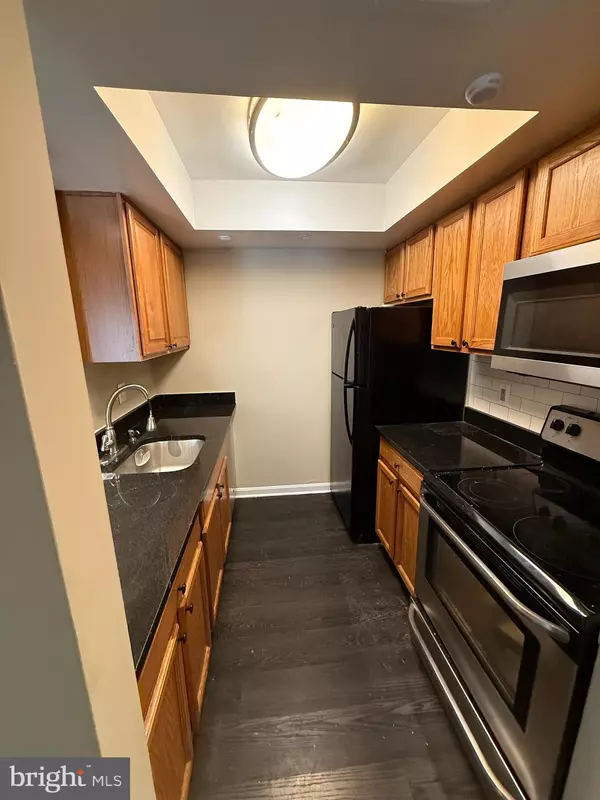 Centreville, VA 20121,14807 RYDELL RD #B1