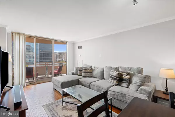 Bethesda, MD 20814,4801 FAIRMONT AVE #705