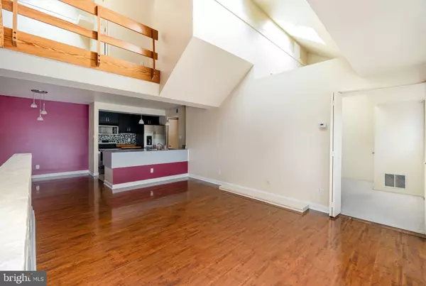 Mechanicsburg, PA 17055,680 GENEVA DR #7