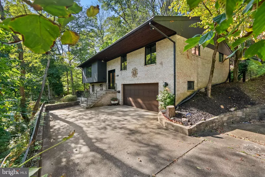 4218 BLAGDEN AVE NW, Washington, DC 20011