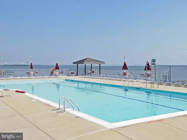 Annapolis, MD 21403,2010 QUAY VILLAGE CT #101