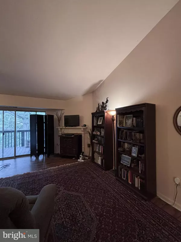 Glen Burnie, MD 21060,6801 WHITE WATER WAY #301