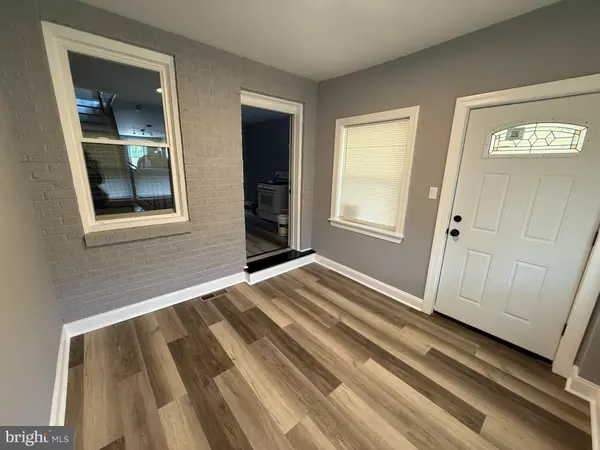 Philadelphia, PA 19144,738 E RITTENHOUSE ST