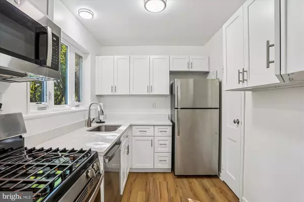 Bethesda, MD 20814,10301 MONTROSE AVE #201