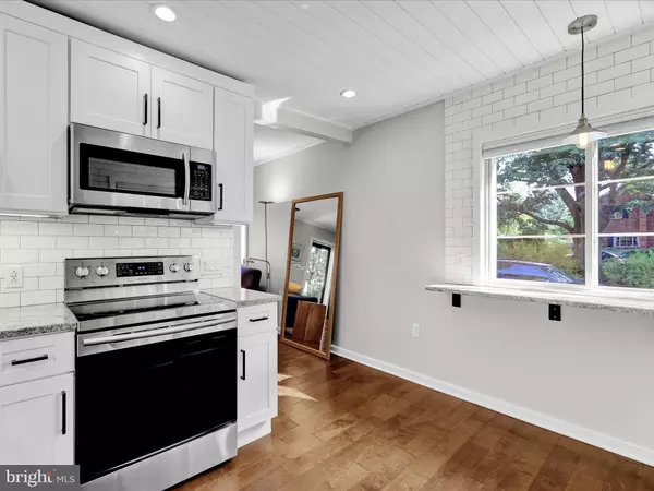 Lititz, PA 17543,117 W OREGON RD